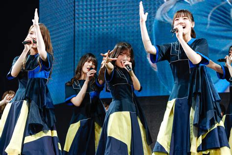 日向坂46が全国ツアー千秋楽 四期生12人も初パフォーマンスで「ハッピースマイル」届けた 坂道写真ニュース 日刊スポーツ