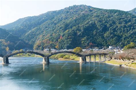 Premium Photo | Kintaikyo bridge in iwakuni, hiroshima, japan