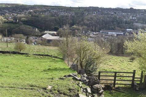 Footpath To Stocksbridge © David Martin Geograph Britain And Ireland