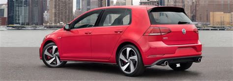 What colors does the new 2019 VW Golf GTI hatchback come in?