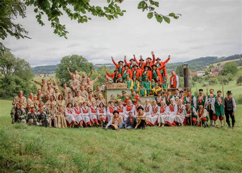 Zwei Tage Jubiläumsfeier 100 Jahre Narrenverein und Hopfenzunft