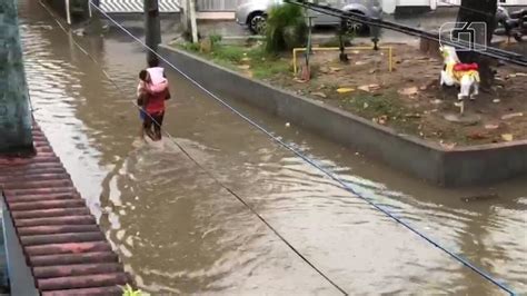 V Deo Chuva Forte Alaga Regi O Do Bairro De Periperi Em Salvador