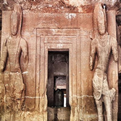 Elephanta Caves - History, Facts, Location, Built By, Entry Fee | Adotrip