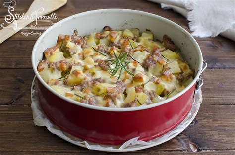 Sbriciolata Di Salsiccia E Patate Al Forno Con Scamorza Ricetta