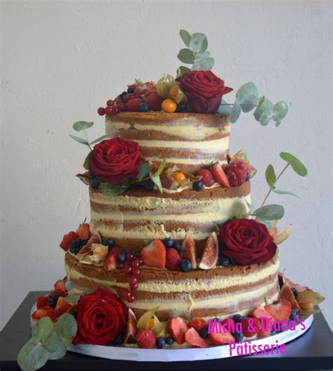 Naked Cake Met Echte Bloemen En Rood Fruit Cake Bruidstaart Fruit