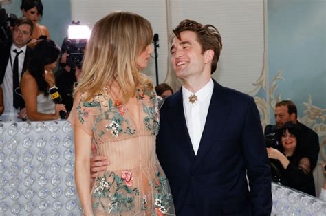 Reports: Robert Pattinson, Suki Waterhouse are engaged