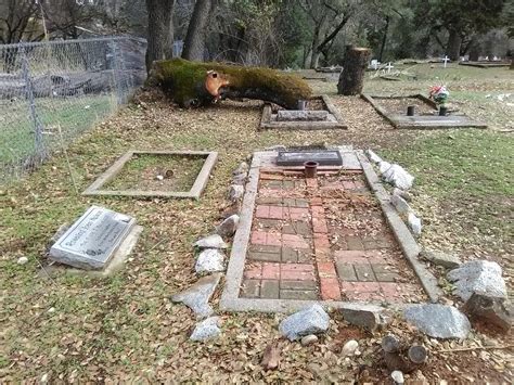 Rosalind Joan Varozza Nelson (1936-2007) - Find a Grave Memorial