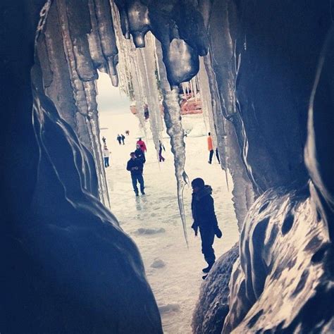 Lake Superior Freezes Revealing Ice Caves Blocked For Years Apostle Islands Ice Cave Lake