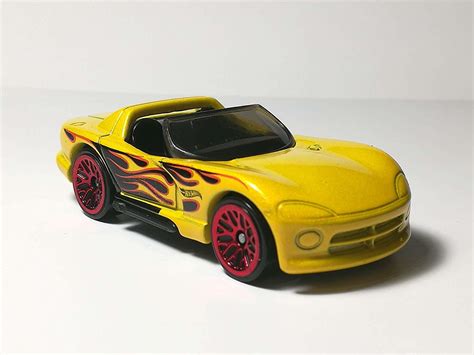 Mattel Autka Hot Wheels Pak Autek Hw Flames Humbi Pl
