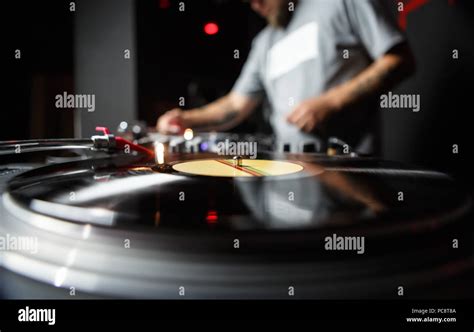 Musik Und Unterhaltung Stockfotos Und Bilder Kaufen Alamy