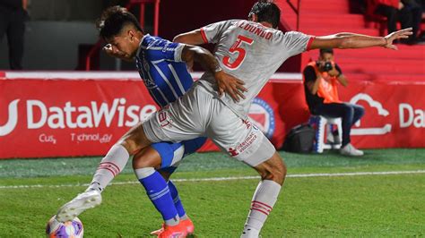 Godoy Cruz cayó por 3 a 0 frente a Argentinos Juniors como visitante