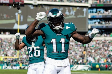 A J Brown Has Monster Day For Undefeated Eagles And It S All Thanks