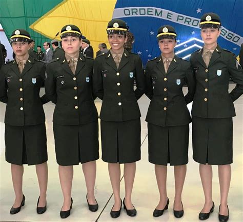 Exército Brasileiro forma primeiras mulheres especializadas em