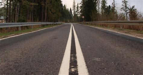 Jaki Jest Mandat Za Wyprzedzanie Na Podw Jnej Linii Ci G Ej