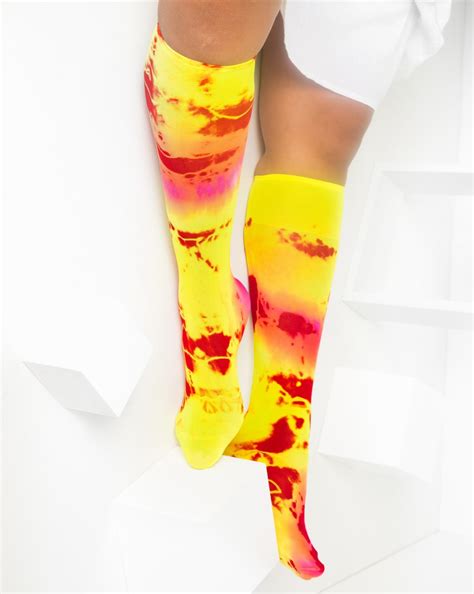 Knee Highs Style# 1532 | We Love Colors