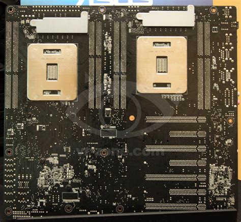 ASUS Dual-Socket LGA2011 Motherboard Pictured | TechPowerUp