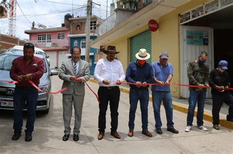 Jos Luis T Llez Inaugur La Pavimentaci N De La Calle Prolongaci N De