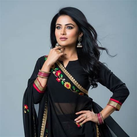 Desi Indian Mature Aunt In Traditional Attire AI Art Generator Easy Peasy AI