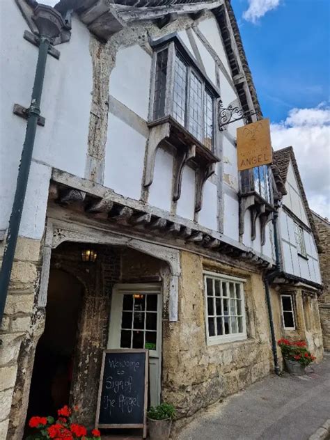 Photos of Lacock Village | Lacock Abbey Photos | Gallery