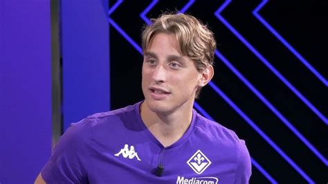 Malore Di Edoardo Bove Crolla In Campo Durante Fiorentina Inter