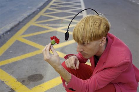 Neil Harbisson Oncolour Through A Spectrum Of Sound Waves