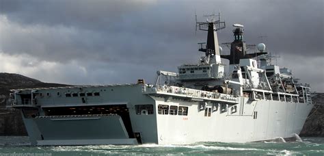 L 15 HMS Bulwark Landing Platform Dock LPD Royal Navy