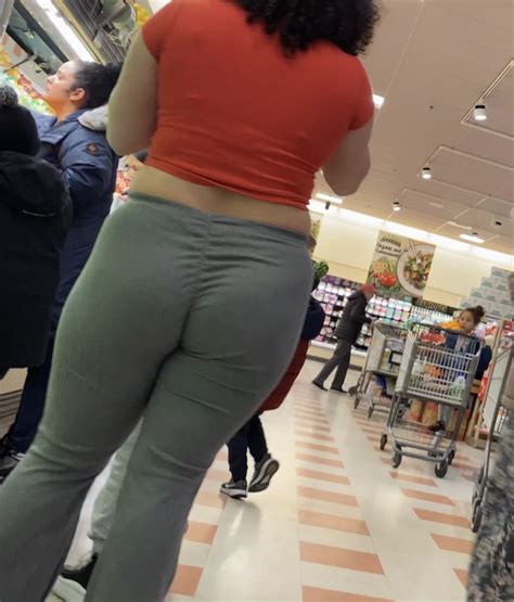 Latina W Jiggly Ass In Grey Flares Vpl Whaletail Faceshot Bendover Spandex Leggings