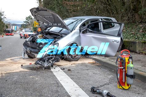 Schwerer Unfall bei Backnang 60 jähriger fährt durch Gebüsch und