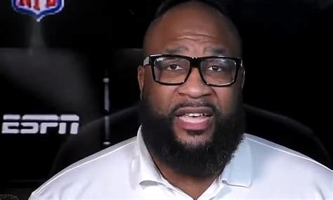 Retired Nfl De Marcus Spears Is Set To Sign A New Deal With Espn