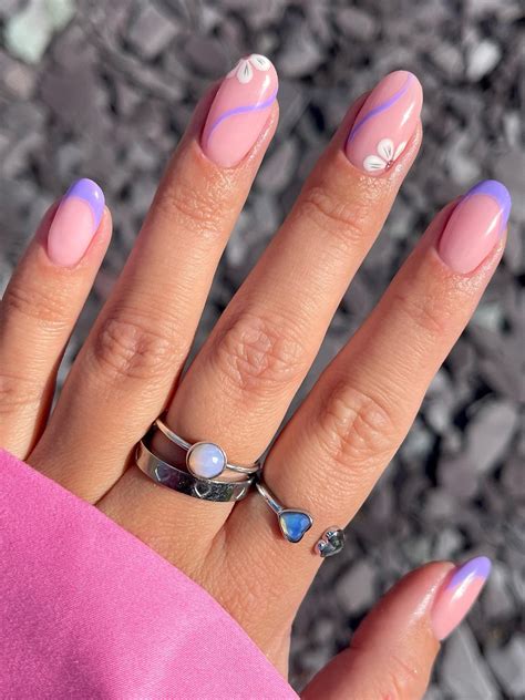 25 Almond Nail Designs To Try For Your Next Manicure Flymeso Blog