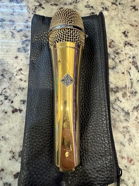 Telefunken M80 Supercardioid Dynamic Handheld Vocal Microphone Gold