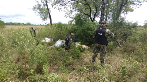 Eran Perseguidos Por Prefectura Y Abandonaron Kilos De Marihuana En