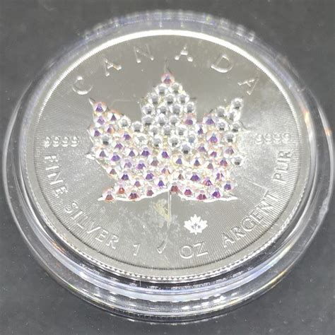 Kanada Dollars Maple Leaf Colored Crystals Catawiki