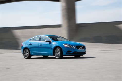 Before the Test Drive Thoughts on the Blue Volvo S60 R Design