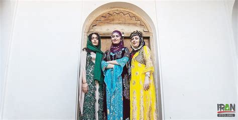 Kurdish Fashion and Traditional Kurdish Costumes Festival underway in ...