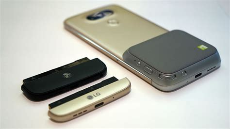 Two New Accessories Give LG's Modular Smartphone Super Powers