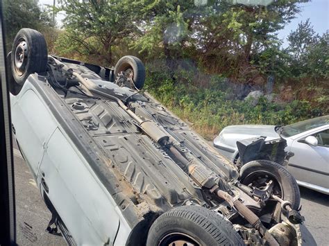 Tragedia Sfiorata Sulla Lecce Villa Convento L Auto Esce Fuori Strada