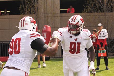 Badgers News What’s The Plan At Defensive Line Without James Thompson Bucky S 5th Quarter