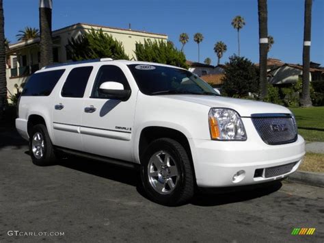 Summit White Gmc Yukon Xl Denali Awd Photo