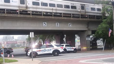 LIRR: Service restored on Babylon branch after person hit by train ...