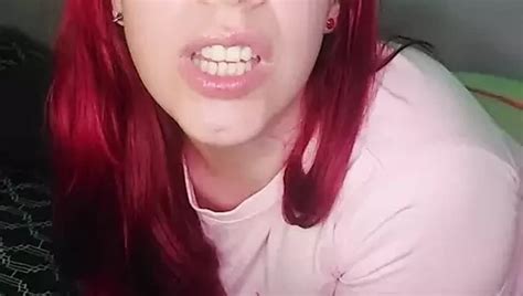 MILF MASTURBIERT BEHAARTE MUSCHI ECHTER ORGASMUS XHamster