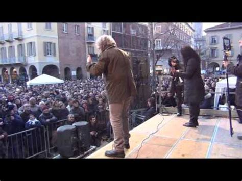 Video Integrale Di Beppe Grillo A Cremona Youtube