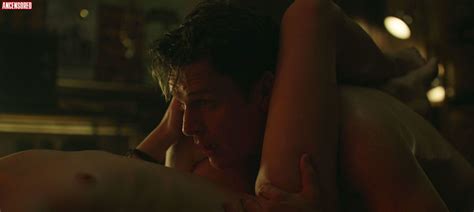 Hannah Gross Nude Pics Page