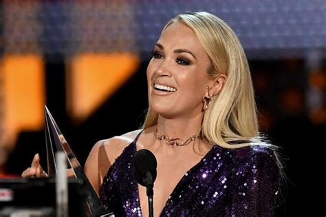 net worth of carrie underwood 2020