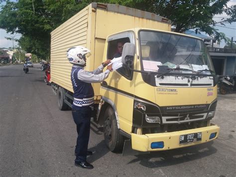 Dishub Kampar Kembali Tertibkan Truk