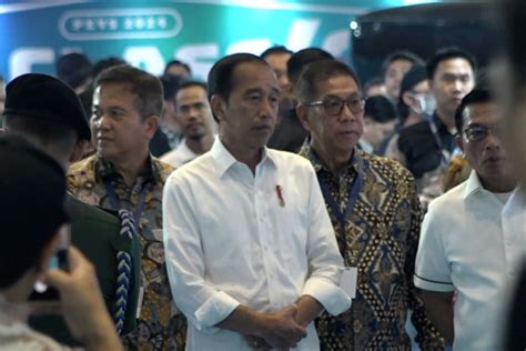 Jokowi Harap Ekosistem Kendaraan Listrik Segera Terbentuk ANTARA News