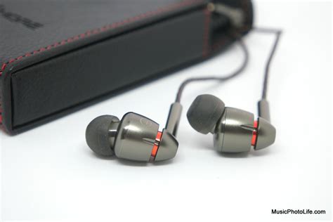 1MORE Quad Driver In-Ear Headphones Review