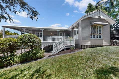 violin place arana hills qld  house  rent domain