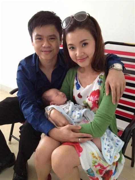 Nh Ng Ng Ch Ng V A Gi U C V A Phong C A Hot Girl Vi T