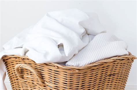 Linge qui a jauni astuces pour lui rendre son blanc éclatant